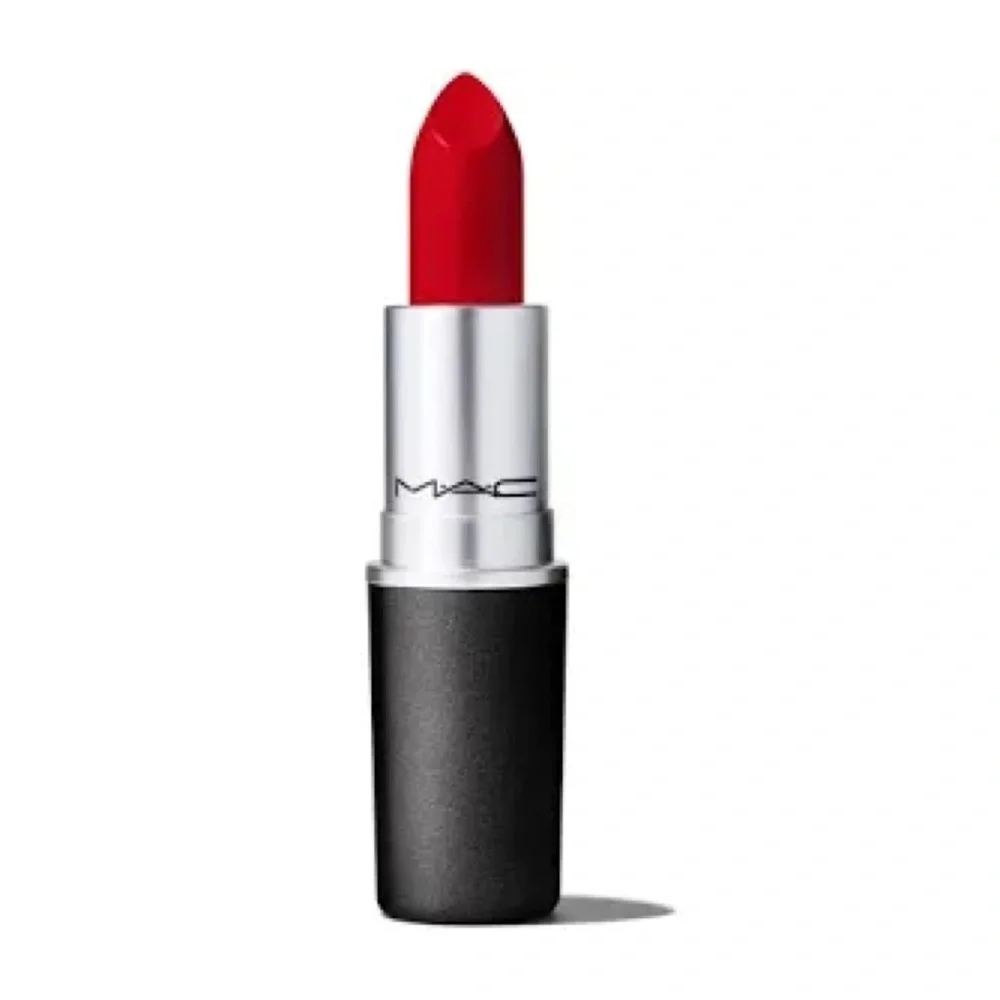 M•A•C Retro Matte Lipstick Women’s‎ 707 Ruby Woo